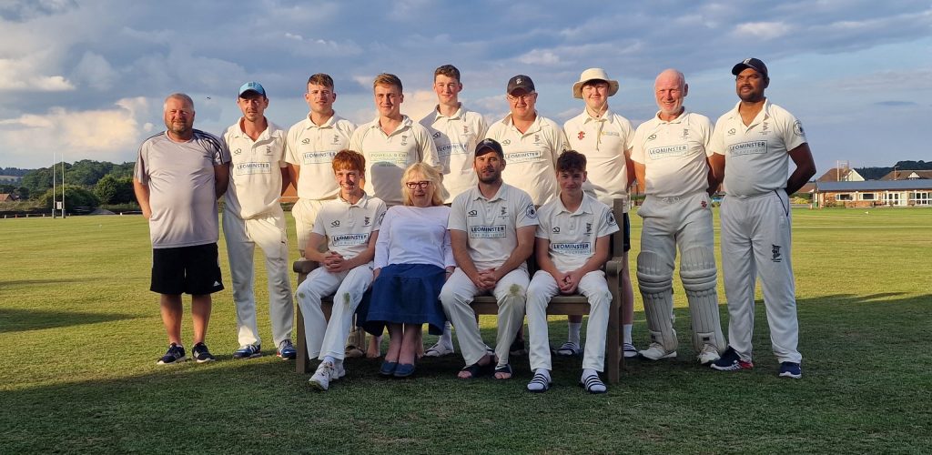 Luctonians Cricket Team