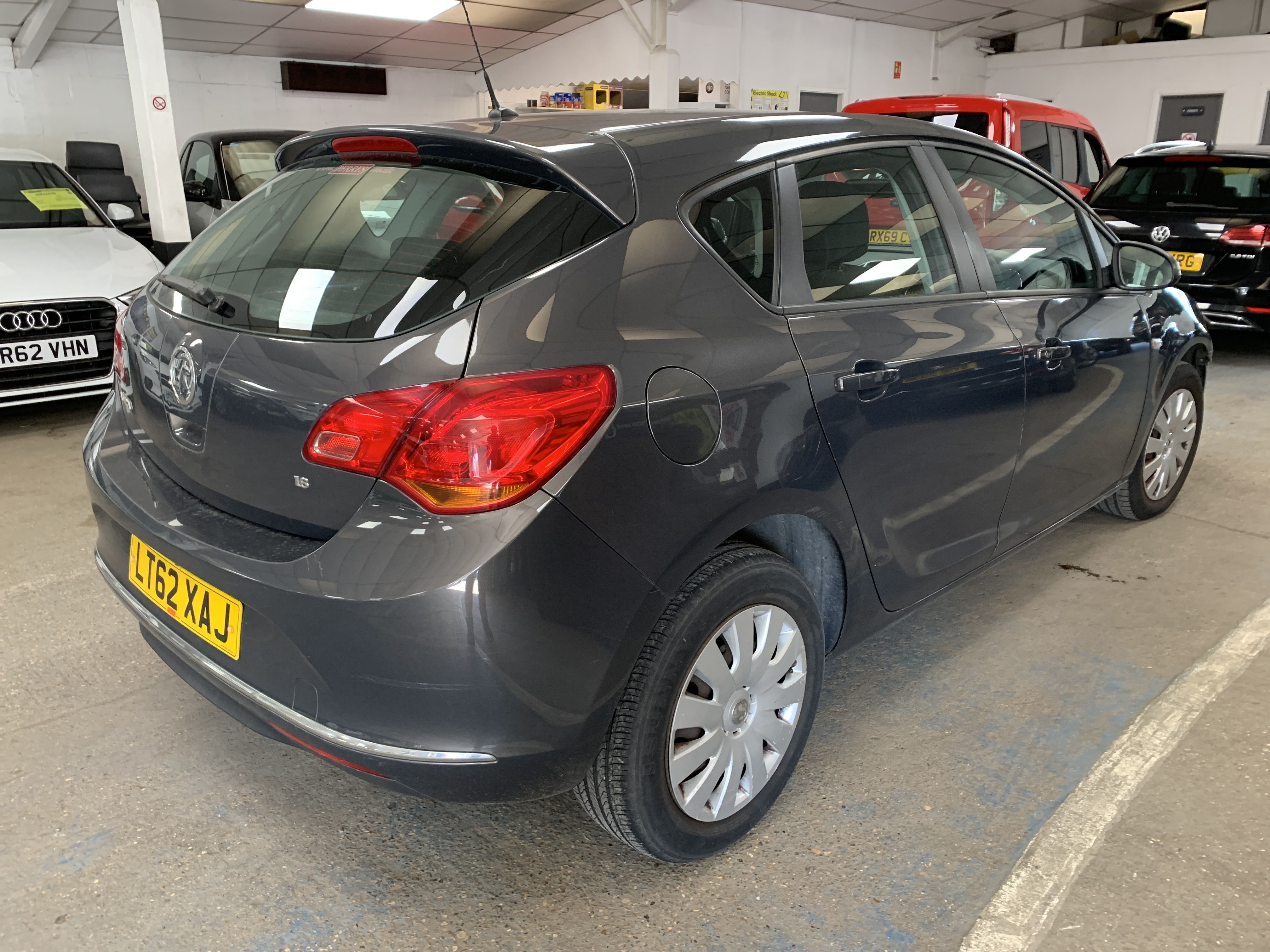 VAUXHALL ASTRA 1.6i 16V Exclusiv 5dr